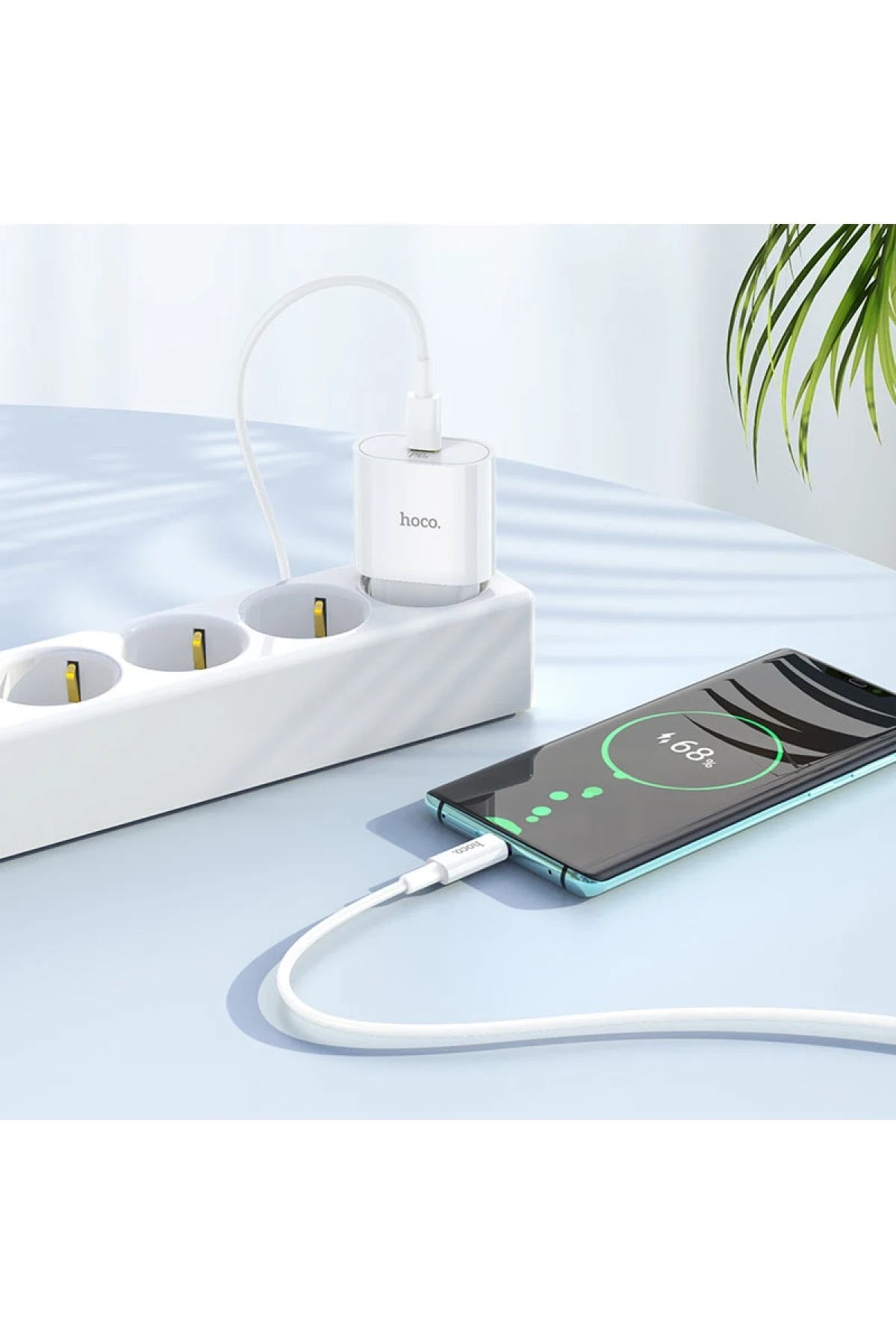 Hoco. C94A Metro 20W Type-C Çıkışlı Ekstra Type-C to Type-C Kablolu PD Hızlı Şarj Aleti - Beyaz