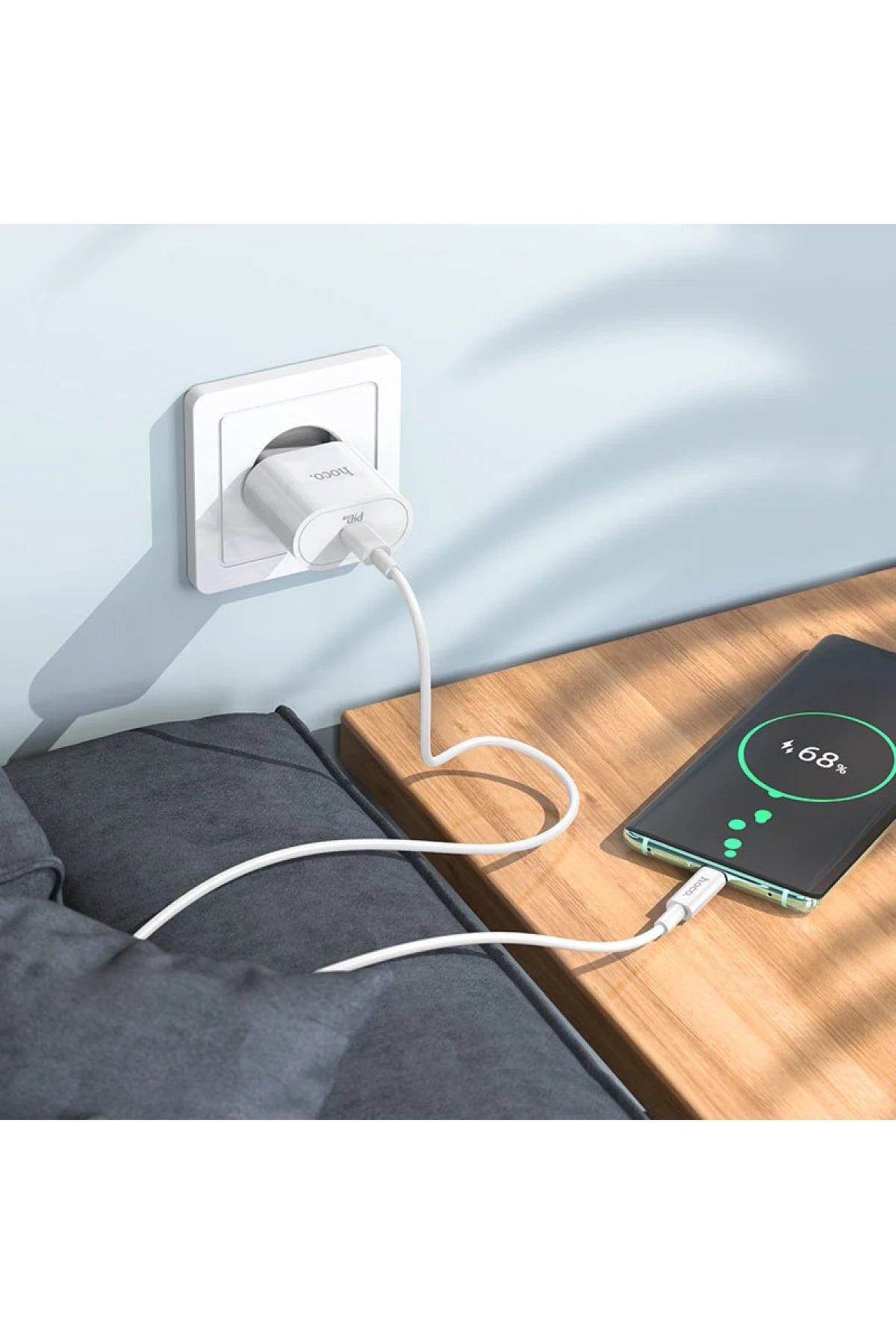 Hoco. C94A Metro 20W Type-C Çıkışlı Ekstra Type-C to Type-C Kablolu PD Hızlı Şarj Aleti - Beyaz