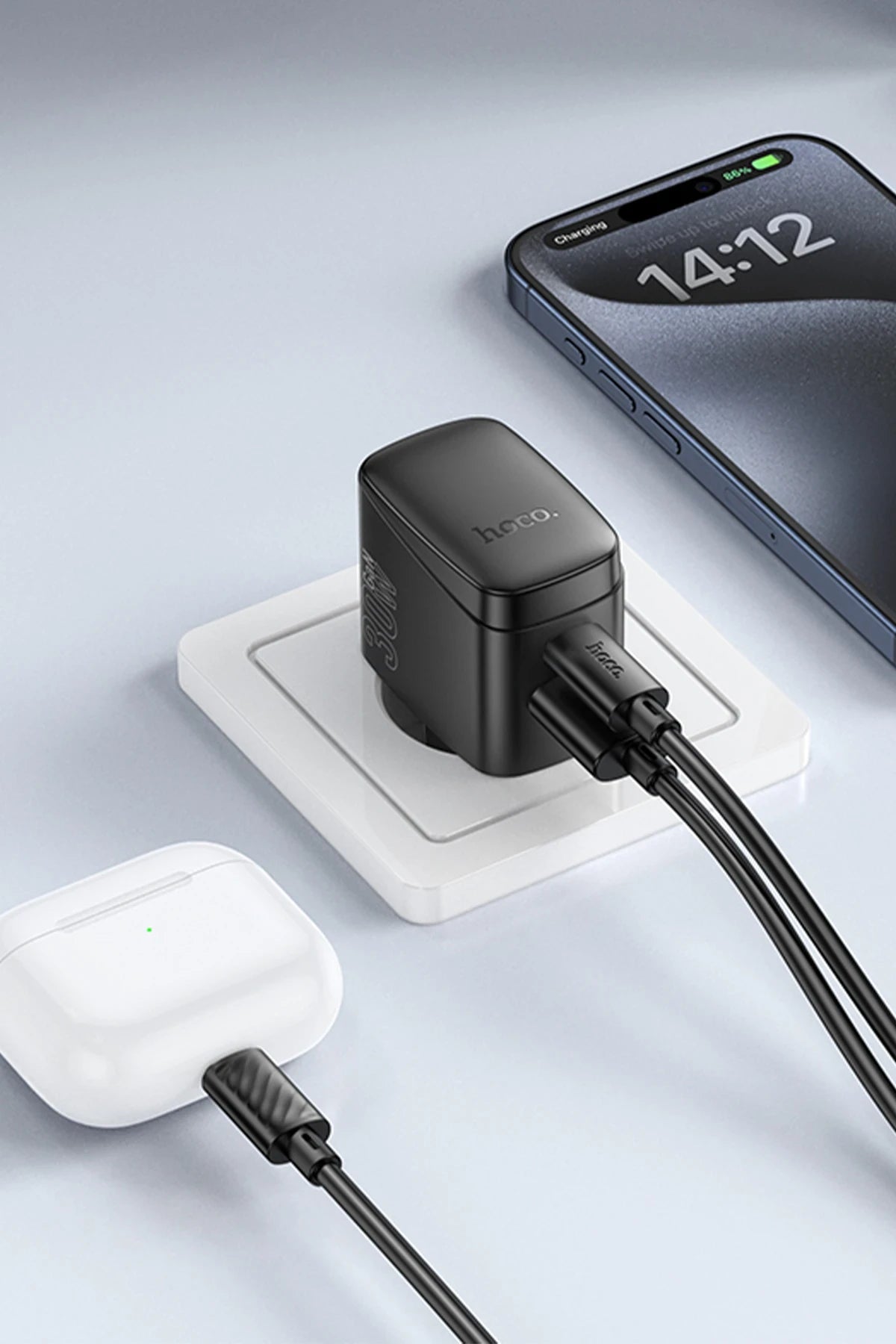 Hoco. CS61A Bright 30W 1 Adet Type-C ve 1 Adet USB 3.0 QC Çıkışlı Ekstra Type-C to Type-C Kablolu PD Hızlı Şarj Aleti - Siyah