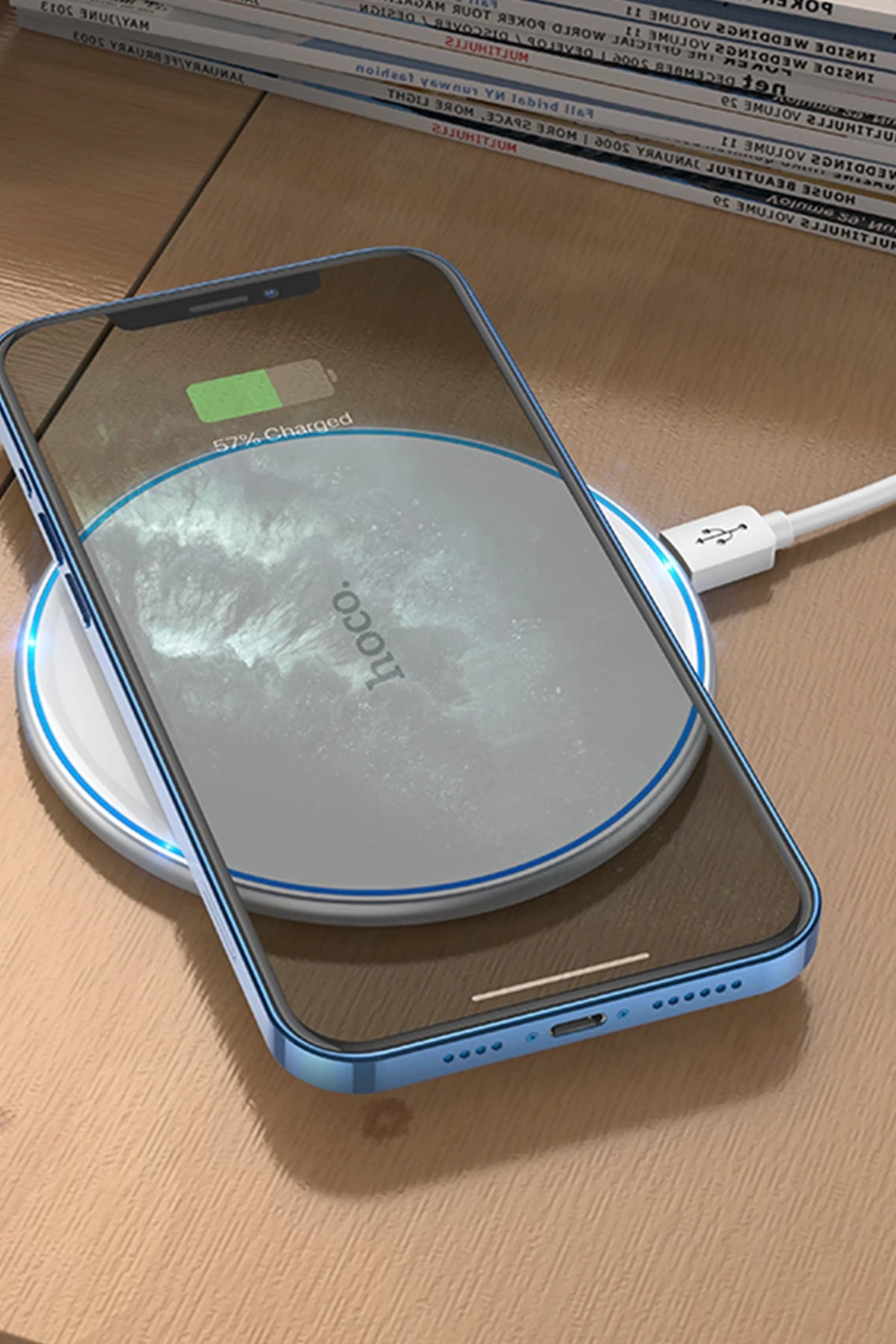 Hoco. CW6 Pro Easy 15W 1M Kablosuz Magsafe Şarj Cihazı - Beyaz