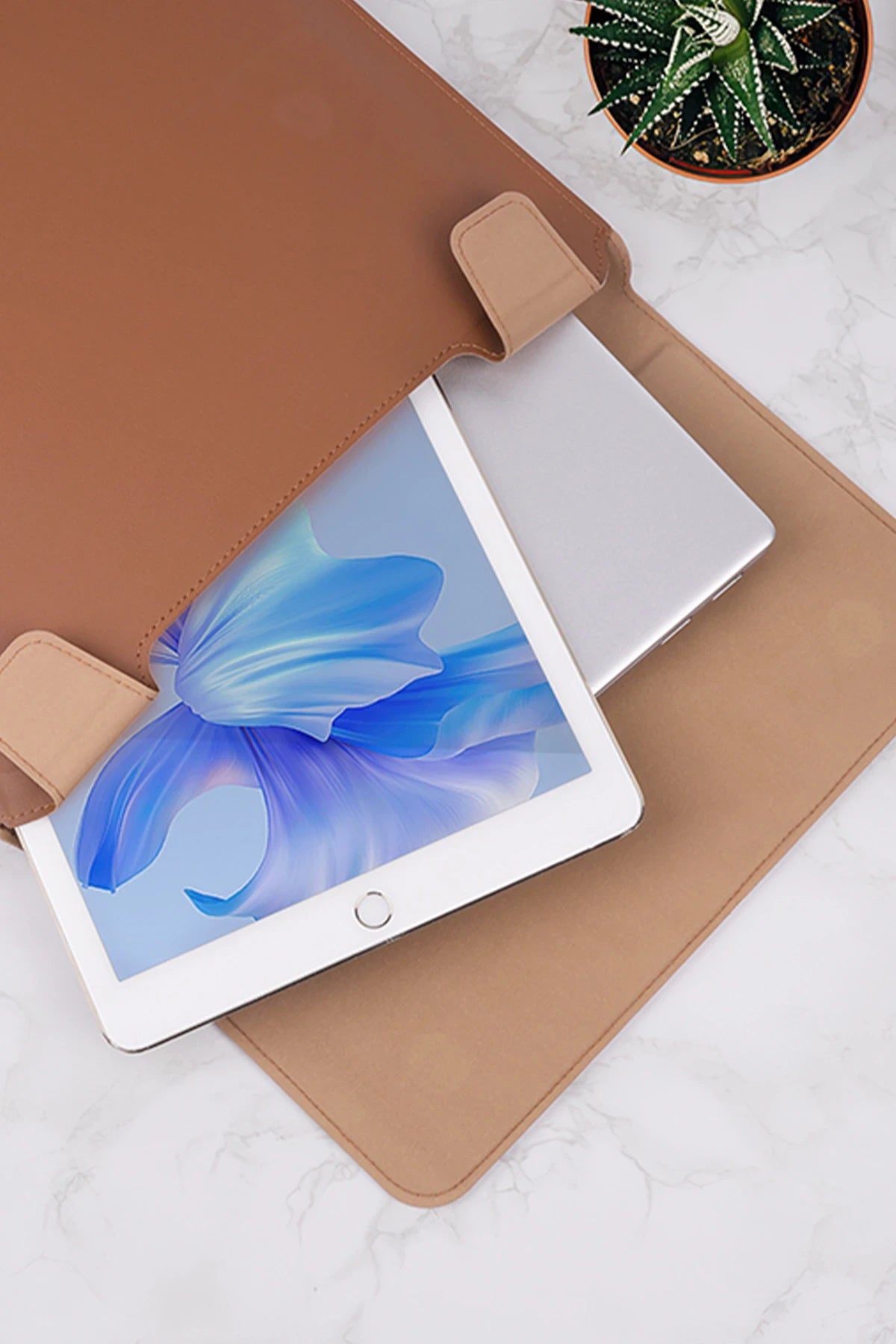 Hoco. GT5 Delight Serisi Çok Fonksiyonlu 14 inç Notebook Çantası - Kahverengi