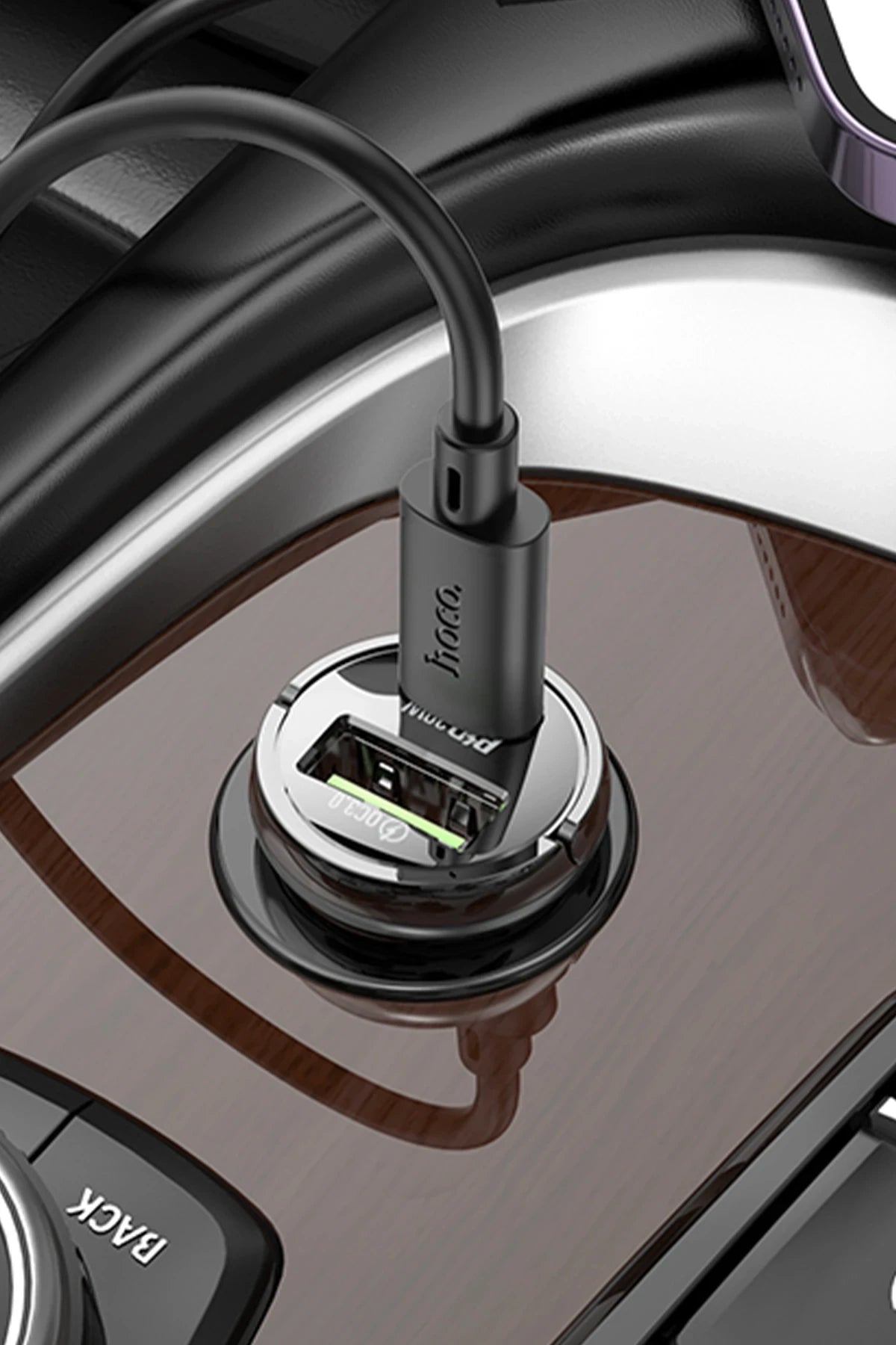 Hoco. Z53A PD 30W Type-C ve USB Çıkışlı Araç Şarjı - Siyah